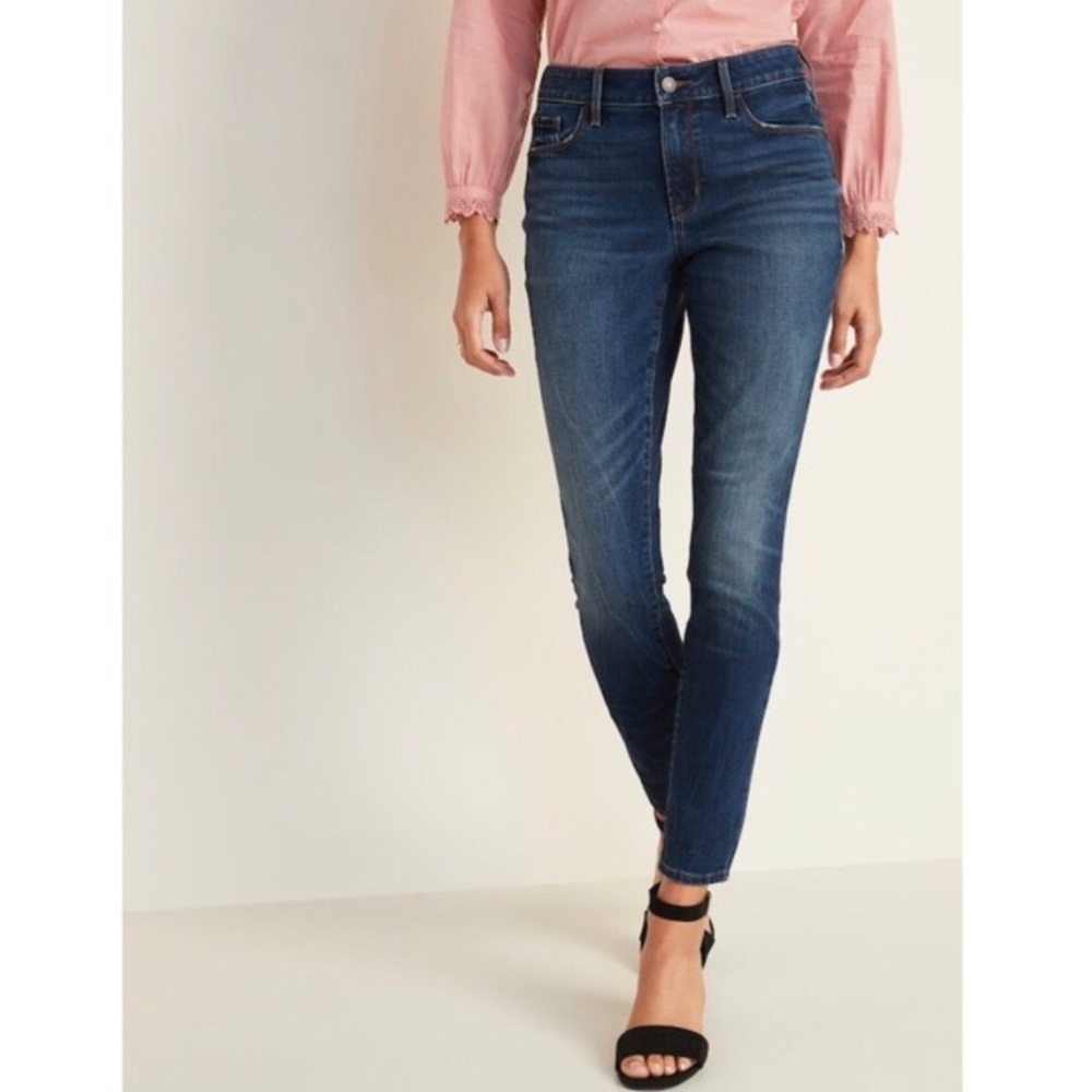 Mid-Rise Dark-Wash Pop Icon Skinny Jeans